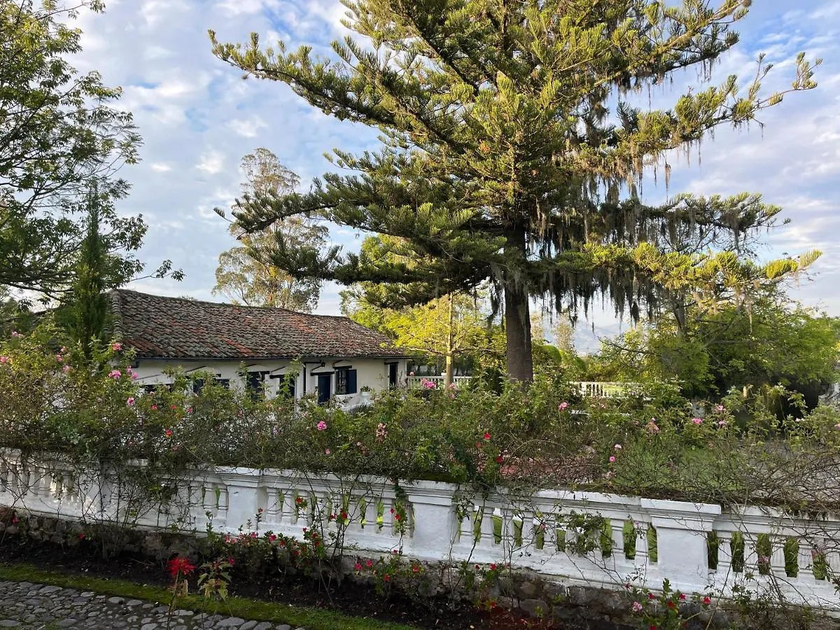 Bed & Breakfast Hotel Boutique Casa De Hacienda Su Merced Puembo